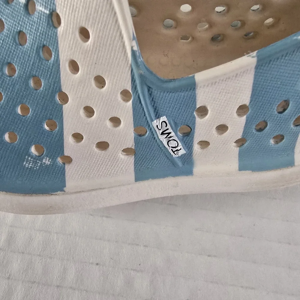 Toms Toddler Sz 6 - white, Argentina baby blue Stripe Slip on Rubber, Water Shoe